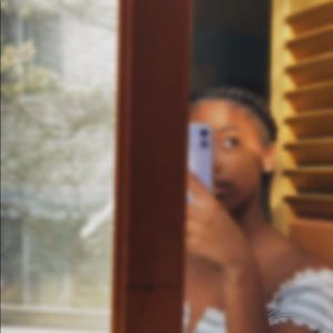 Meet your Posher, Harmony